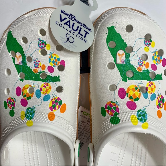 NWT. Crocs Disney 50th Anniversary Vault Collection Balloon Crocs W10/M8 unisex - Picture 4 of 15